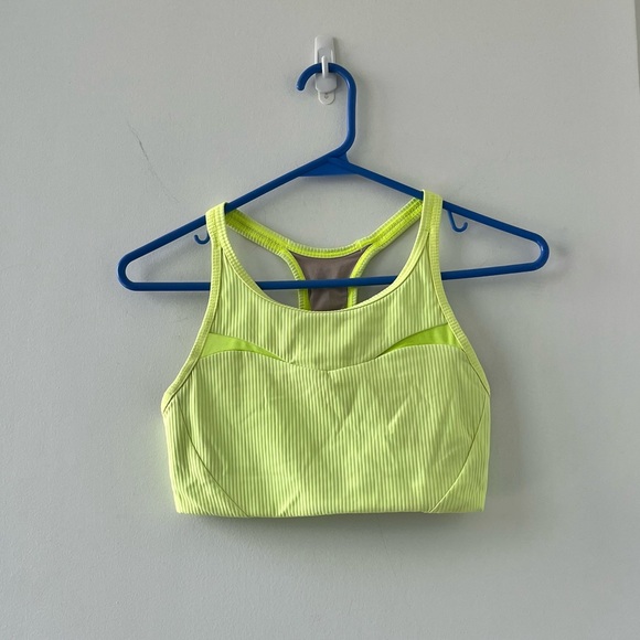 Lululemon Ribbed-Mesh High-Neck Bra *Medium Support, B/C Cup
Highlight Y… - Picture 7 of 9